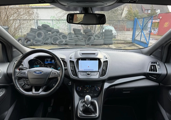 Ford Kuga cena 63960 przebieg: 162800, rok produkcji 2019 z Bydgoszcz małe 379